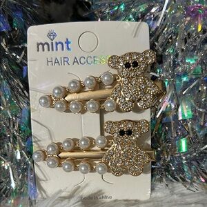 Mint Sparkling Bear Hair Clips with Pearls